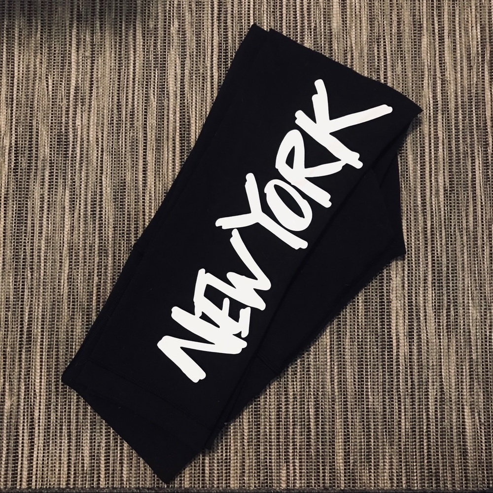 Lululemon SoulCycle cropped leggings “New York”